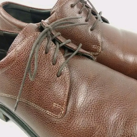 Men's Cole Haan Oxfords - Picture 6 of 7